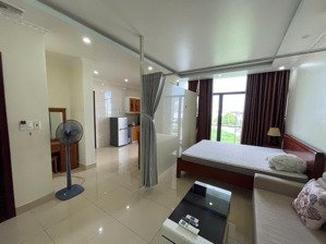 cho thuê căn hộ 1 p.ngủ rộng (42m2) waterfront city, có ban công thoáng.