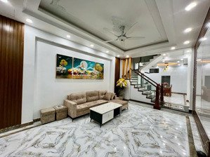 cho thuê nhà mới phố văn cao, 4 phòng ngủ (65m2), nội thất cao cấp.