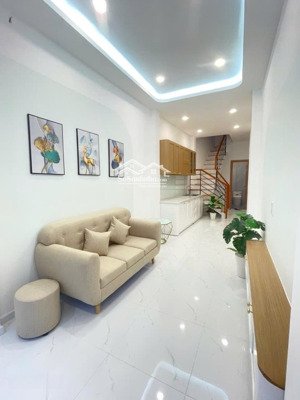 giảm 500 tr.iệu còn 3.99 tỷ nhà đường đinh tiên hoàng, p.3, bình thạnh , 32m2x3mx3 tầng