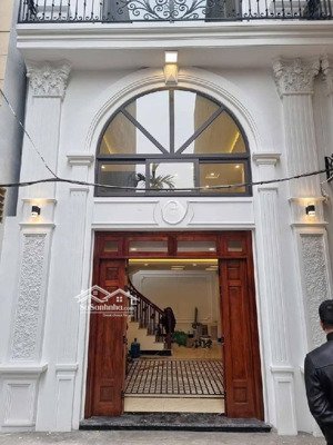 bán nhà mới đẹp - thạch bàn - long biên - ô tô đỗ cửa - tặng 80%nội thất xịn xò - 2 thoáng