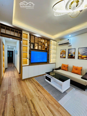 bán căn hộ tầng 2 phố nguyễn công trứ, p phố huế, hai bà trưng 70m x 3 ngủ giá 4.3 tỷ.