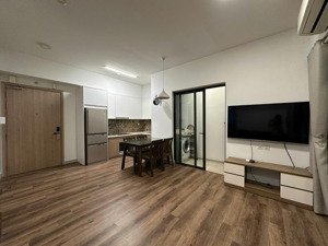 cần bán căn 63m2 ban công rộng 5m full đồ view công viên giá 4,2 tỷ bp aquabay ecopark