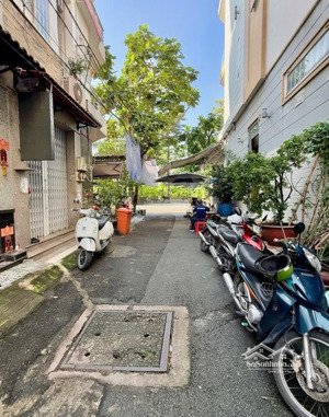 hàng hiếm khó tìm, mặt tiền đẹp giá tốt, ngay khu dân cư bình phú, trung tâm quận 6, 30m2, 5.7 tỷ