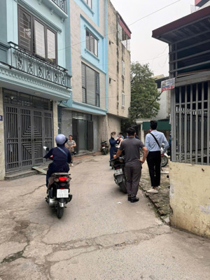 chính chủ nhờ bán nhà ngõ 4 hà trì 2 - xe đỗ cửa - đường thông