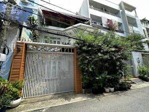 Biệt thự ĐẸP 1 trệt-2 lầu.Làng Báo Chí phường Thảo Điền.Khu VIP đáng sống ở Q2. 10x11m. Giá 24,6 tỷ