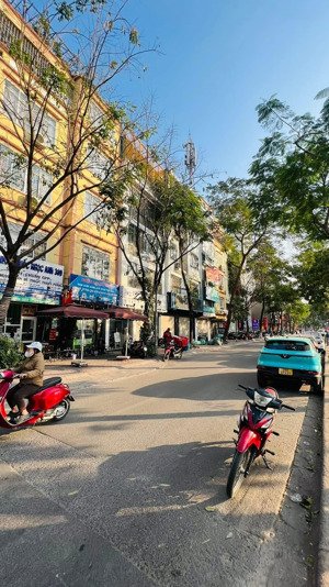 siêu hiếm. bán nhà mặt phố vũ tông phan, lô góc, 3 thoáng.219m2 x 4 tầng, mt: 7,5m. giá chào: 90tỷ