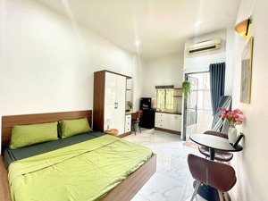 cho thuê phòng studio ban công - full nội thất - thang máy - bạch đằng gần ngã 4 hàng xanh