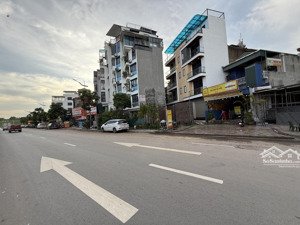 mặt phố hồng tiến kéo dài 70m2, mt 6m giá 31 tỷ, đường 20m vĩa hè 2 bên đá bóng