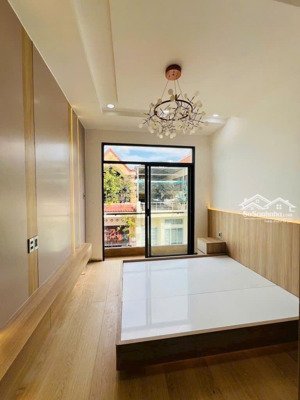 quận 3, cách mạng tháng 8, hẻm xe hơi, nhà 5 tầng, giá 8.99 tỷ.