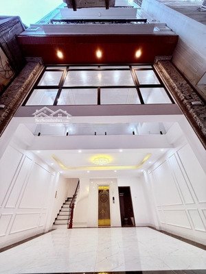 bán nhà 8 tầng thang máy mới tinh trung tâm thanh xuân giá 16 tỷ