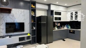 rẻ nhất thị trường!!! bán gấp ch 2 ngủ full đồ , nhà đẹp thoáng dự án dream town giá chỉ 5,2tỷ