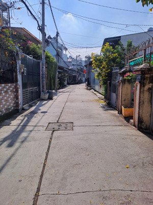 bán nhà cấp 4, 8x18m, hơn 9 tỷ, hẻm xe hơi, gò xoài, bình tân.