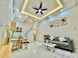 cần tiền hạ giá bán gấp nhà đẹp dt 40m2 hẻm ô tô shr đường nguyễn đình chiểu, p4, q3. xây 3 tầng