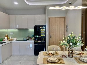 bán phòng 46m2, giá 950 triệu, ngân hàng hỗ trợ 80%, lãi suất 5.9%/năm, bàn giao nội thất cao cấp