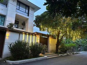 chỉ 210tr/m2 biệt thự siêu rẻ đường nguyễn văn hưởng ( 13x26m) cn 380m2-2 tầng có hồ bơi chỉ 80 tỷ