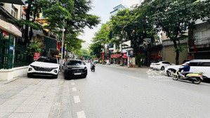 chính chủ bán nhà ngõ 180 thái thịnh - ôtô đỗ cửa - 65m - 7 tầng thang máy- 22tỷ 500 -full nội thất