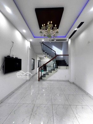 sát mặt tiền kiệt 3m điện biên phủ nhà 3 tầng lô góc thoáng mát quanh năm