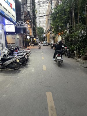 bán nhà phân lô hoàng cầu ô tô đỗ cửa ngõ siêu đẹp tiện ích bạt ngàn 63m 27ti