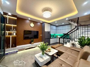 bán nr tại ngô quyền hà đông, lô góc. 10m ra oto, chỗ để xe riêng. mới. 45,5m2 giá 9.35 tỷ