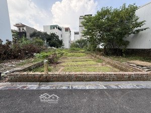 bán đất trung tâm mai lâm-đông anh-60m2-5,x tỷ-ôtô vào nhà-lô góc,vài bước ra hồ điều hoà,vinhomes