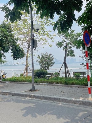 nguyễn đình thi, thuỵ khuê, tây hồ 150m2, mt 7m, ô tô, kd, view hồ 15m ra phố, 39.8 tỷ. 