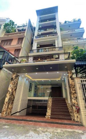 cần chuyển nhượng ngôi nhà 130m2, 50 tỷ, 8pn, 8wc tại lạc long quân, nghĩa đô, cầu giấy, hà nội