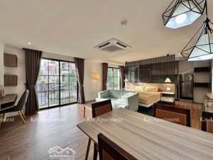 căn hộ tách bếp balcon/cửa sổ lớn, 40m2, ngay công viên lê thị riêng, cmt8 - q3