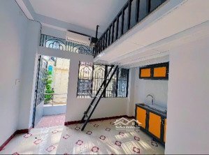 vị trí kinh doanh! tòa chdv 13 pn, tn: 90tr/tháng, dt 4x20m hxh 2oto nguyễn gia trí, bt chỉ 18,9 tỷ