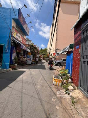 đất hẻm 1074 tỉnh lộ 10, 5x12m, nở hậu