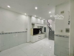 quận phú nhuận- 2.65 tỷ hiếm có nhà giá tốt trung tâm phú nhuận huỳnh văn bánh (số mới duy tân)