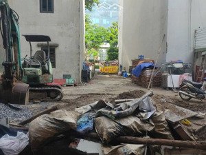 bán đất mặt phố lạc long quân - tây hồ - diện tích 178 m2 - mặt tiền 5.5 m - giá 70 tỷ