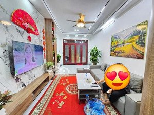 bán nhà xuân thuỷ-cầu giấy 38m*6 tầng thang máy,xây mới,ngõ thông,40m ra phố,full nội thất cao cấp