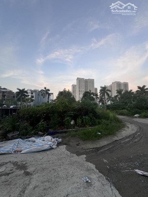 đức thượng- - phân lô - - vỉa hè - - ô tô tránh - - tiện ích vô vàn...