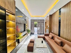 phân lô xuân đỉnh , nội thất vip , 38m2 chỉ 8.7 tỷ , sát công viên hoà bình , ô tô , ngõ thông