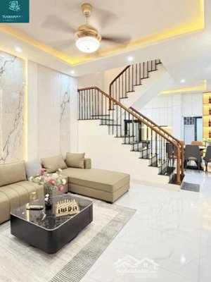 bán nhà bờ sông sét - trương định, 50m², 5 tầng, gần phố, ô tô tránh, nhỉnh 10 tỷ