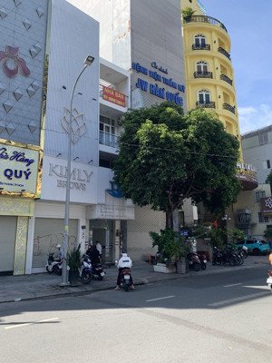 bán nhà mặt tiền lê thị riêng, phường bến thành q1 giá chỉ 19 tỷ