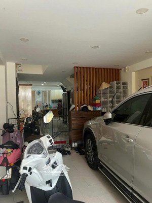 khung đướng sầm uất nhà đang cho thuê 12 triệu/m2 hd 2 năm thu nhập tốt thanh khoảng tốt dân cư tốt