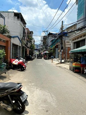 bán nhà hxh cách mt đường điện biên phủ 50m phường 25 bt. hẻm thông sang d2. 4.7x20m 107m2 16.3 tỷ.