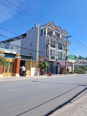 mặt tiền đường kd- đ.16m- 126m2- 4tầng - nở hậu- chỉ 11.9ty. tt nhà bè