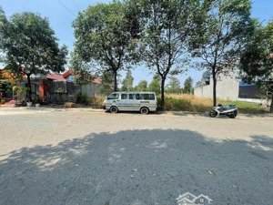 chủ gửi bán lô đất 150m2/ 1tỷ350tr đại học thủ dầu một mỹ phước 4, thành phố bến cát,bình dương