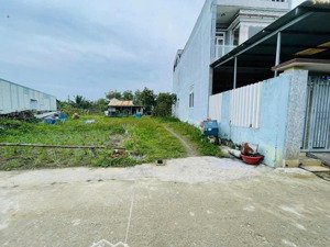 đất đẹp cần bán ,đầu tư sinh lời :lh: trang)