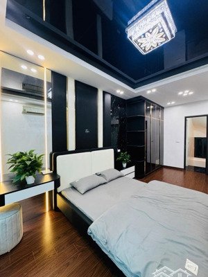 bán nhà phố lạc long quân 45m x 5t mt 4.2m gara ô tô, 20m ra hồ tây. giá 12.3 tỷ