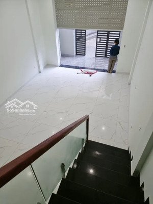 bán nhà phân lô ngọc khánh 5 tầng thang máy, có gara, ô tô tránh, vị trí vàng ba đình