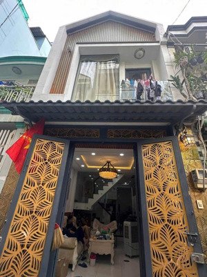 chính chủ gửi bán gấp nhà lý chiêu hoàng, p10, q.6, (60,5m2), giá chỉ 2,45 ty, hẻm oto, nở hậu