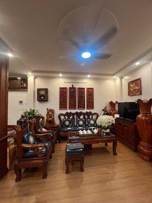 chủ cần bán gấp căn hào nam nhà dân xây gần ga tầu cát linh, nhạc viện hn,đh mỹ thuật công nghiệp .