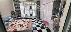 bán gấp nhà 4 tầng ba ngủ đủ công năng