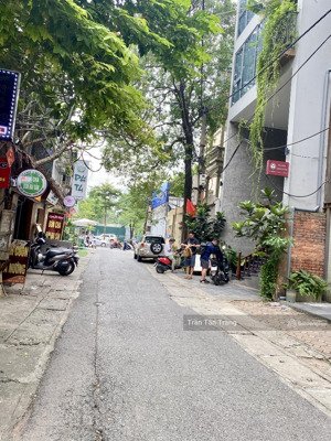 hàng hiếm phố đào tấn, nhà dân xây 5 tầng thang máy, 2 thoáng, giáp oto tránh, kinh doanh đỉnh