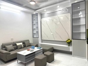 chính chủ bán nhà riêng tại lê thanh nghị hai bà trưng - 44m2 - ô tô sát cửa - đường thông.