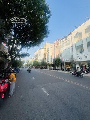 bán nhà mặt tiền võ văn tần, 31 tỷ, 69m2, đẹp, nhiều tiện ích