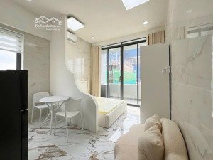 cho thuê phòng ban công tách bếp full nội thất ở nguyễn văn đậu gần đh văn lang bình thạnh giáp q1